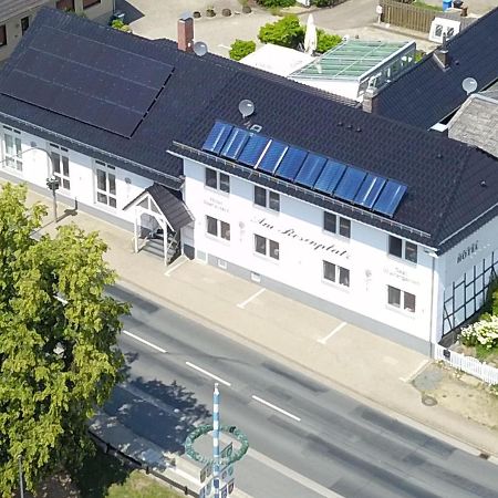 Hotel Am Rosenplatz,24 Stunden Check In, Kostenfreie Parkplaetze 布里克托夫 外观 照片