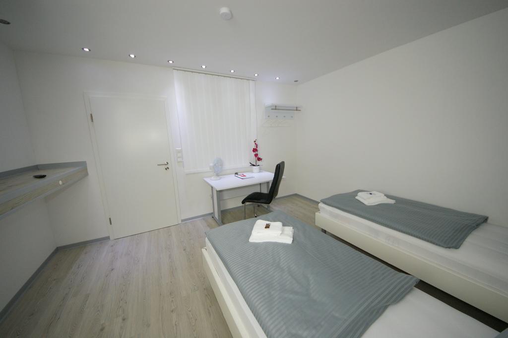 Hotel Am Rosenplatz,24 Stunden Check In, Kostenfreie Parkplaetze 布里克托夫 客房 照片