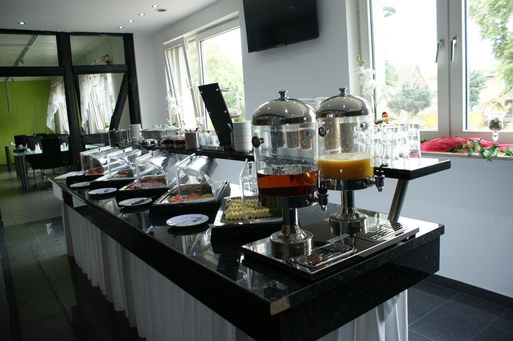 Hotel Am Rosenplatz,24 Stunden Check In, Kostenfreie Parkplaetze 布里克托夫 客房 照片
